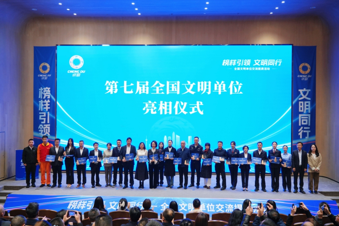 71dde2127b03371eff9ea1ff59ae72a7.jpg 71dde2127b03371eff9ea1ff59ae72a7.jpg