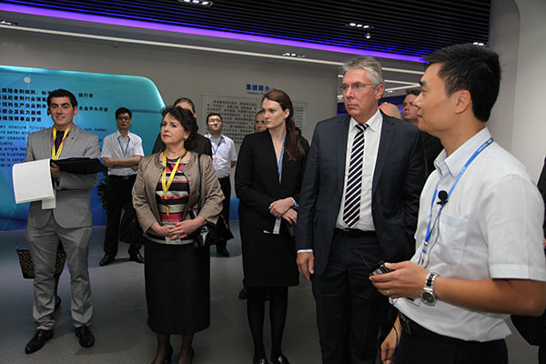 參觀通威體驗(yàn)中心